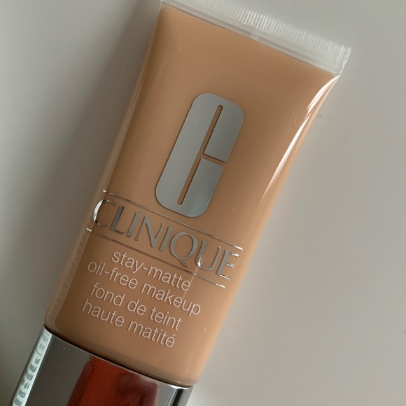 NEW Clinique foundation CN08 - Picture 2 of 3